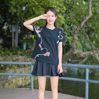 Embroidered Short-sleeve T-shirt / Hoodie
