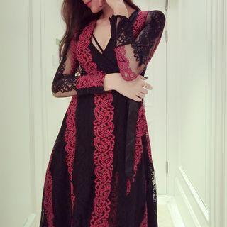 3/4-sleeve Two-tone Lace Midi Dress