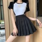 Short-sleeve Moon Printed T-shirt / Pleated Skirt