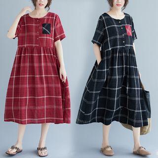 Retro Plaid Medium Maxi Dress