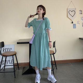 Balloon-sleeve Plaid Midi A-line Dress Green - One Size