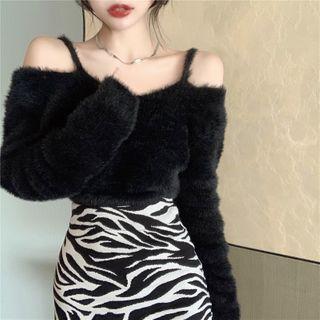 Fluffy Sweater / Zebra Print Mini Fitted Skirt