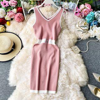 Contrast-trim Slim-cut Sleeveless Knit Dress