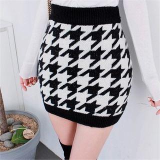 Houndstooth Knit Mini Pencil Skirt