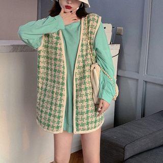 Long-sleeve Plain T-shirt / Open Front Tweed Vest
