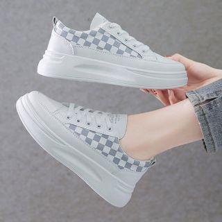 Check Platform Sneakeres