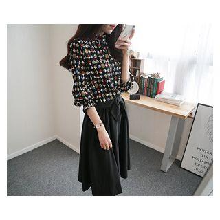 Set: Mock-neck Pattern Blouse + Band-waist Skirt