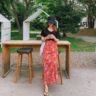 Band-waist Flared Maxi Floral Skirt