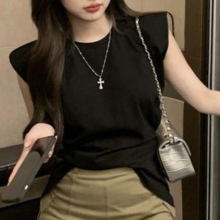 Sleeveless T-shirt Black - One Size