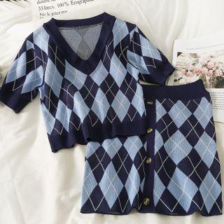 Argyle Short-sleeve V-neck Knit Top / High-waist Mini Skirt