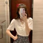 V-neck Short-sleeve T-shirt / Floral A-line Skirt