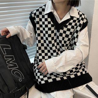 V-neck Plaid Knit Vest Plaid - Black & White - One Size