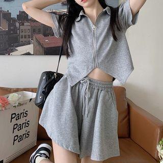 Short-sleeve Zip Crop Top / Sweatshorts
