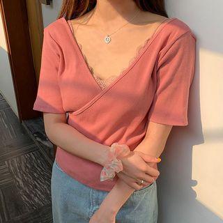 Set: Lace Trim Short-sleeve T-shirt + V-neck Short-sleeve T-shirt Set - Lace Trim T-shirt - Pink - One Size / T-shirt - Pink - One Size