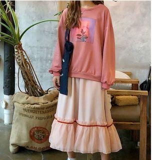Printed Pullover / Striped Midi A-line Skirt