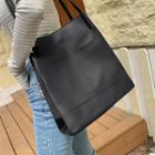 Pocket-front Tote Bag