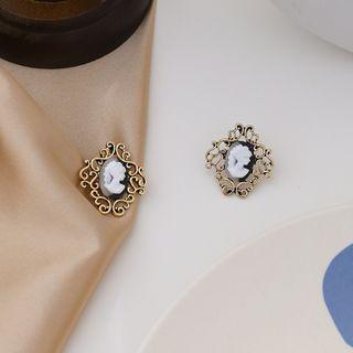 Metal Alloy Ear Stud / Clip-on Earring