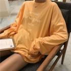 Long-sleeve Slit-side Lettering T-shirt