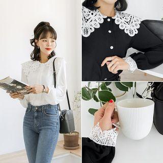 Wide Lace-collar Blouse