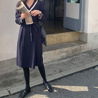 V-neck Contrast-trim Ribbed Knit Dress With Sash Navy Blue - One Size