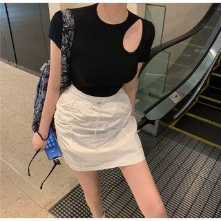 Short-sleeve Cutout Plain Top / High-waist Shirred Plain Skirt