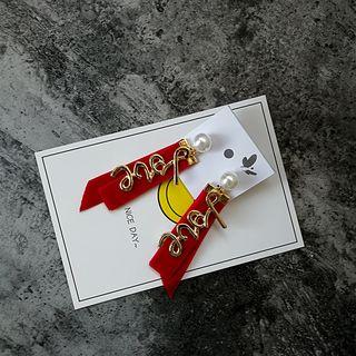 Lettering Strapped Earring