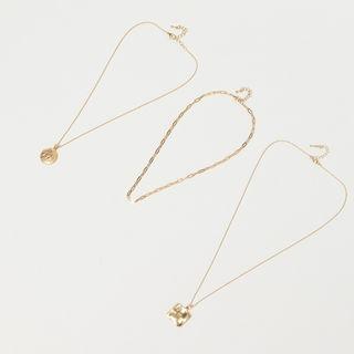 Medallion Layering Necklace Set Of 3 Gold - One Size