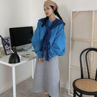 Plain Sweatshirt / Knit Shawl