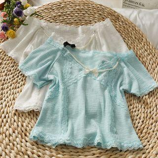 Details Off-shoulder Crop T-shirt