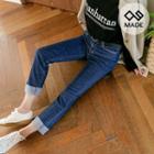 Roll-up Distressed Straight-cut Jeans