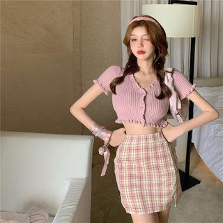 Striped Short-sleeve Top / Plaid Skirt