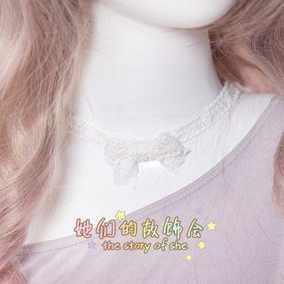 Bow-accent Lace Choker