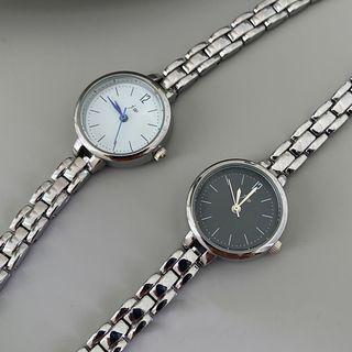 Round Alloy Strap Watch