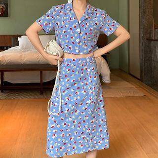 Short-sleeve Floral Cropped Blouse / A-line Skirt