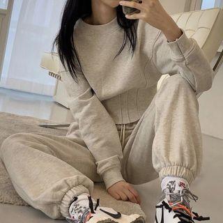 Asymmetrical Hem Top / Gathered Cuff Sweatpants