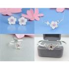 925 Sterling Silver Flower Pendant Necklace / Bracelet / Stud Earring / Ring