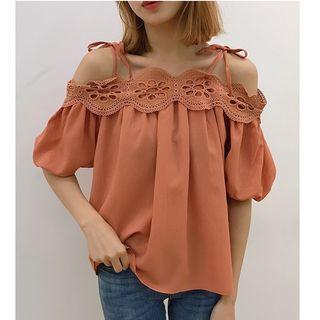 Open Shoulder Lace Short-sleeve Top