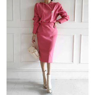 Set: Raglan-sleeve Knit Hoodie + Skirt
