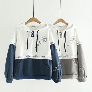 Buttoned Placket Color Block Embroidered Cartoon Cat Hoodie