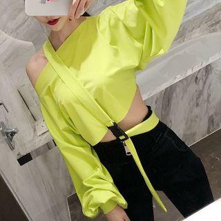 Cropped Cold Shoulder Long-sleeve T-shirt