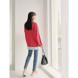 Drop-shoulder Overlock-trim T-shirt