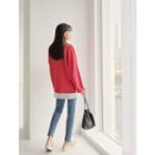 Drop-shoulder Overlock-trim T-shirt