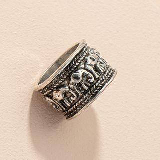 Embossed Elephant Alloy Ring Black & Silver - 6