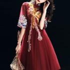 Short-sleeve Phoenix Embroidered A-line Dress
