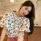 Set: Puff-sleeve Floral Print Blouse + Faux Pearl Choker