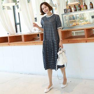Contrast-trim Pleated-hem Pattern Dress Navy Blue - One Size
