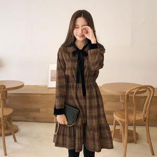 Tie-neck Ruffle-hem Plaid Dress