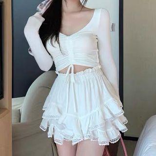 Long-sleeve Drawstring Top / Ruffled Shorts