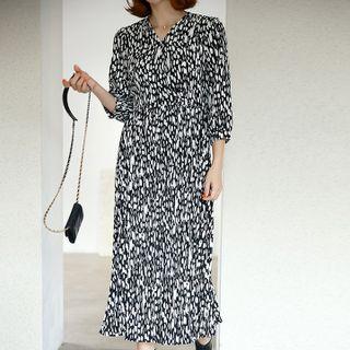 Patterned Pleated Long Wrap Dress