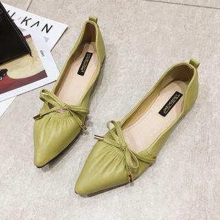 Pointy-toe Bow Flats